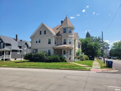 1421 Grand Ave, Davenport, IA 52803 - photo 2