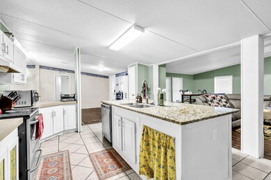 2236 Old Jolly Bay Rd, Freeport, FL 32439 - photo 3