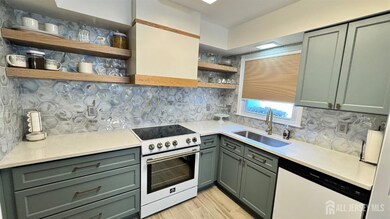 547 Sheldon Way, Monroe Township, NJ 08831 - photo 2