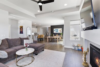 4 Living Room