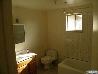 6424, front unit- bathroom 1