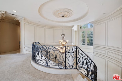 19016 Devonport Ln, Tarzana, CA 91356 - photo 7