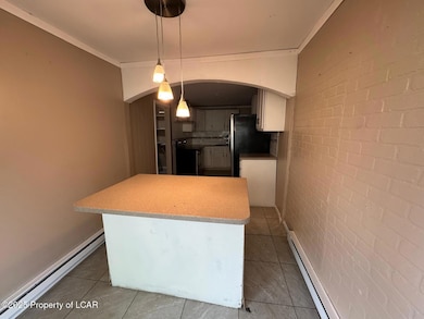 38 S 10th St, Mahanoy City, PA 17948 - photo 5