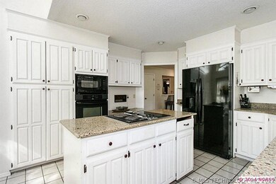 Large island in kitchen