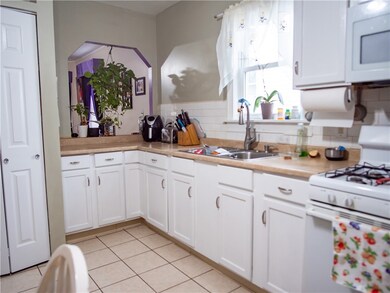 First floor unit: Kitchen