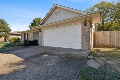 1211 Princeton Place, Cleburne, TX 76033 - photo 4