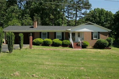 564 Newbern Ave, Asheboro, NC 27205 - photo 4