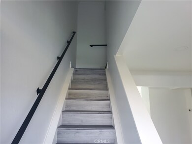 10654 White Oak Dr, Riverside, CA 92505 - photo 4