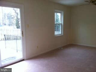 274 Fairfield Dr, Warrenton, VA 20186 - photo 4