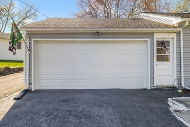 8 Pond St, Bellingham, MA 02019 - photo 4