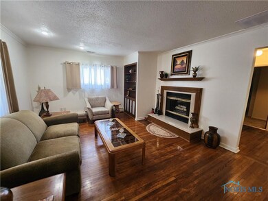 2561 Pershing Dr, Toledo, OH 43613 - photo 7