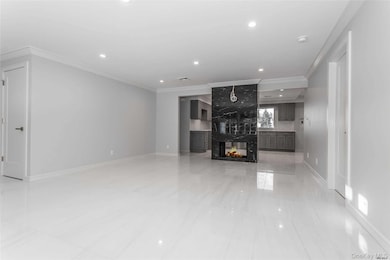 292 Acre Ln, Hicksville, NY 11801 - photo 3