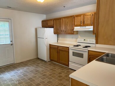 366 Bracken Place, Jacksonville, NC 28540 - photo 3