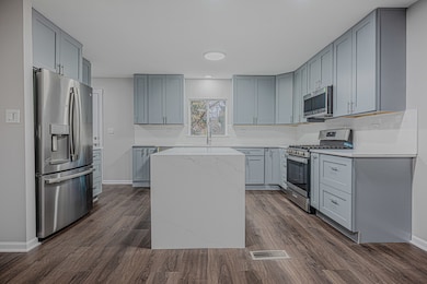 9N621 Flora Dr unit 1, Elgin, IL 60123 - photo 7