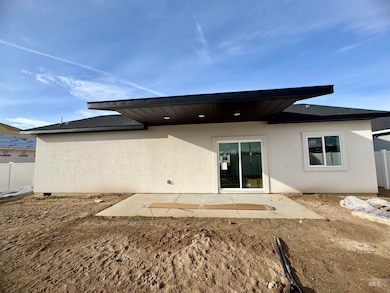 2014 Regan St, Jerome, ID 83338 - photo 2