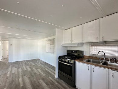 1855 W Wickenburg Way unit 25, Wickenburg, AZ 85390 - photo 5