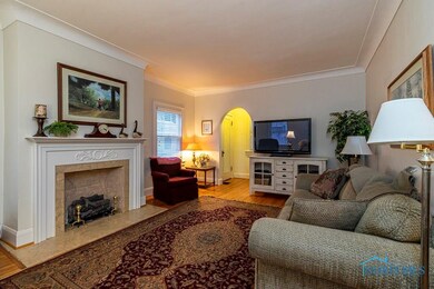 2146 Mansfield Rd, Toledo, OH 43613 - photo 3