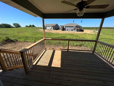 434 Dawson Dr, West Branch, IA 52358 - photo 6