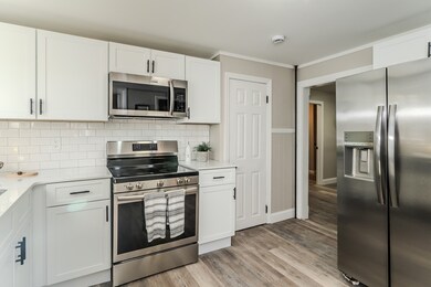 39 Moore St, Springfield, MA 01107 - photo 2