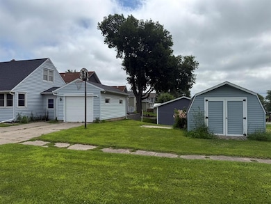 715 Broadway St, Brooklyn, IA 52211 - photo 3