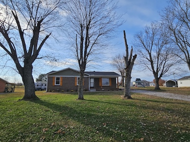 742 Laws Rd, McMinnville, TN 37110 - photo 4