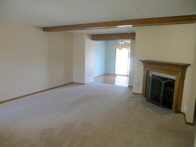 Living Rm to Dining Rm