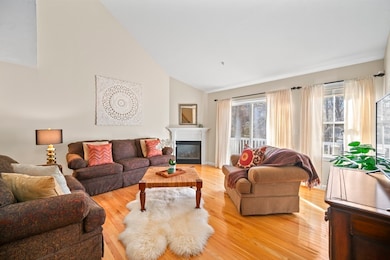 11 Whispering Brook Rd unit 55, Marlborough, MA 01752 - photo 6