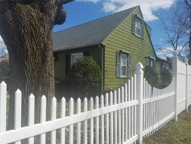 75 Dawson St, Pawtucket, RI 02861 - photo 3