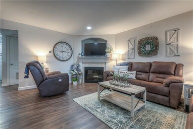 21010 Millridge St, Spring Hill, KS 66083 - photo 6