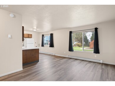 3139 Dover St, Longview, WA 98632 - photo 5