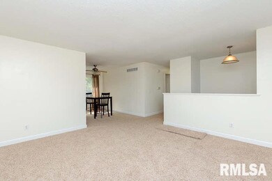2715 W 61st St, Davenport, IA 52806 - photo 2