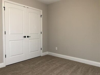 573685-44