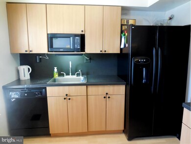 6069 Bonnie Bern Ct, Burke, VA 22015 - photo 7