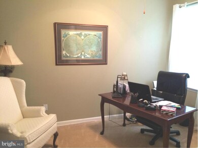 2608 Chapel Lake Dr unit 408, Gambrills, MD 21054 - photo 5