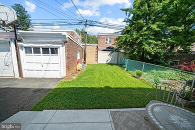 215 W Albemarle Ave, Lansdowne, PA 19050 - photo 3