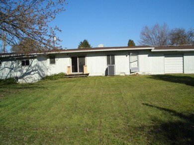 830 Lawnsdale Rd, Medford, OR 97504 - photo 5