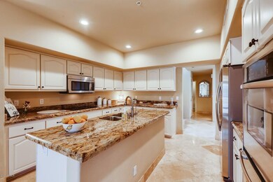 7525 #202 Kitchen 2