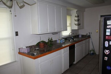 2492 Tredway Dr, Macon, GA 31211 - photo 7