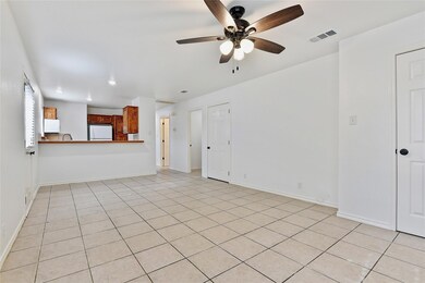1014 W Coffin St unit 101, Denison, TX 75020 - photo 4