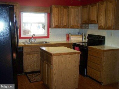 3413 Morlock Ln, Bowie, MD 20715 - photo 4