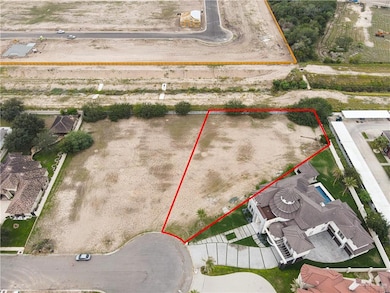 1002 Travis St, Mission, TX 78572 - photo 2