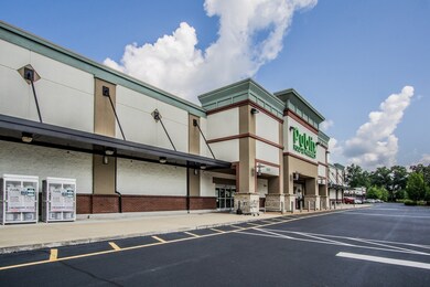 In Bowie Commons Shopping Center, Publix is just one of the many convenient shopping options available. Alongside this popular grocery store, you'll discover many other amenities including dining, personal care, a gym, mail services, and much more!