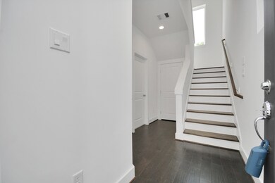 420 Janisch Rd unit C, Houston, TX 77018 - photo 3