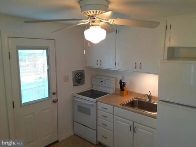 121 Stanley Ln, New Castle, DE 19720 - photo 5