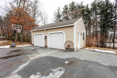 16 W Chamberlain Rd, Merrimack, NH 03054 - photo 2
