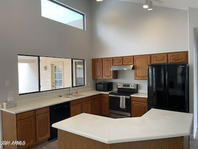 1047 W Lakeridge Dr, Gilbert, AZ 85233 - photo 4