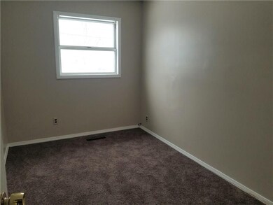 607 E Pine St, Muncie, IN 47303 - photo 4