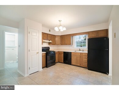 921 Pine Ct, Perkasie, PA 18944 - photo 6