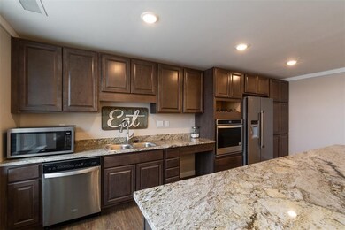 3550 Stone Creek Cir SW unit 310, Cedar Rapids, IA 52404 - photo 6