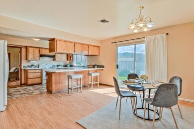 4166 Redwood Ave., Grants Pass, OR -39-2